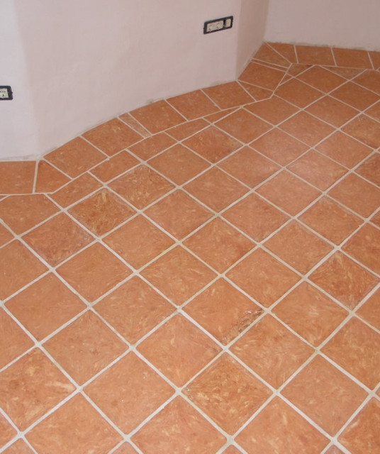 Opečni tlak v Gradu Snežnik in njegovih pristavah 20