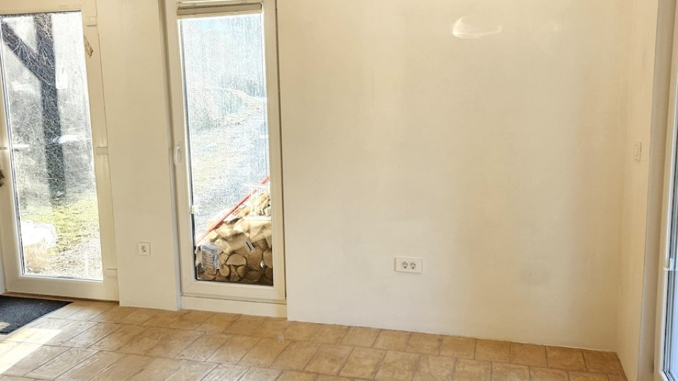 Opečni tlakovec Terra Cotta v leseni hiški 11 min