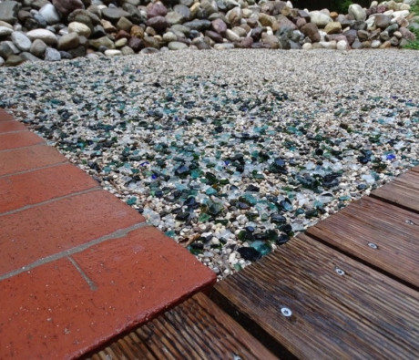 Morsko steklo (sea glass)